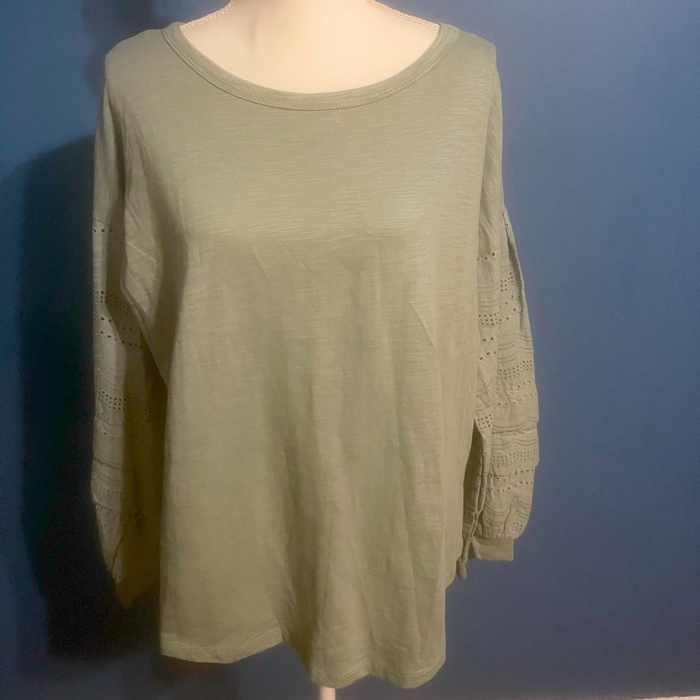 Umgee Sage Long Sleeve T with lace sleeves Size S